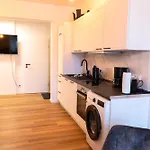 New 2-3 With Parking Near Train Station & Casino 吕贝克