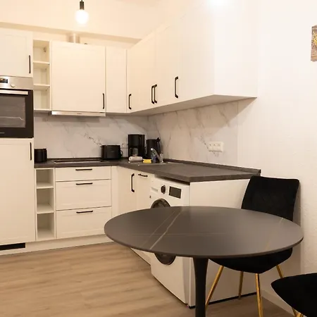 New 2-3 With Parking Near Train Station & Casino *