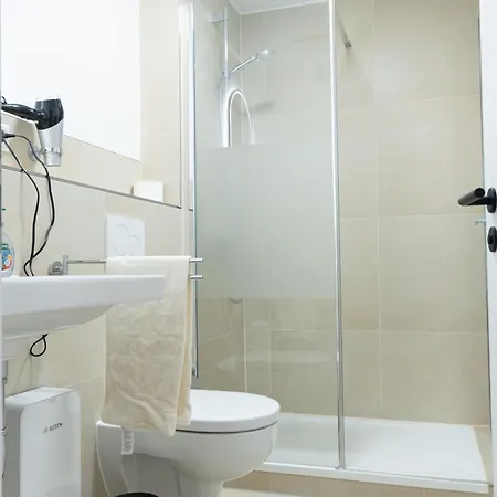 New 2-3 With Parking Near Train Station & Casino * Lübeck