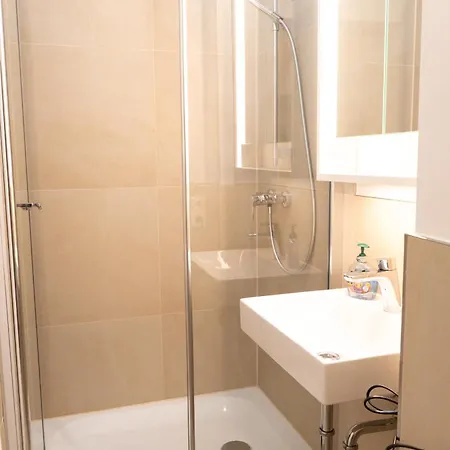 New 2-3 With Parking Near Train Station & Casino Lejlighed *
